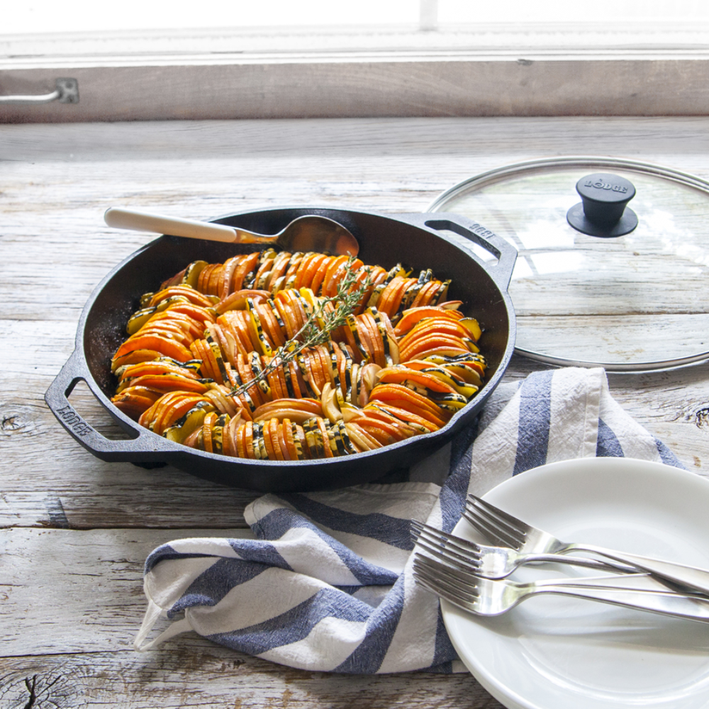 Lodge | LC12EPINT | Chef Collection 12" Cast Iron Everyday Pan