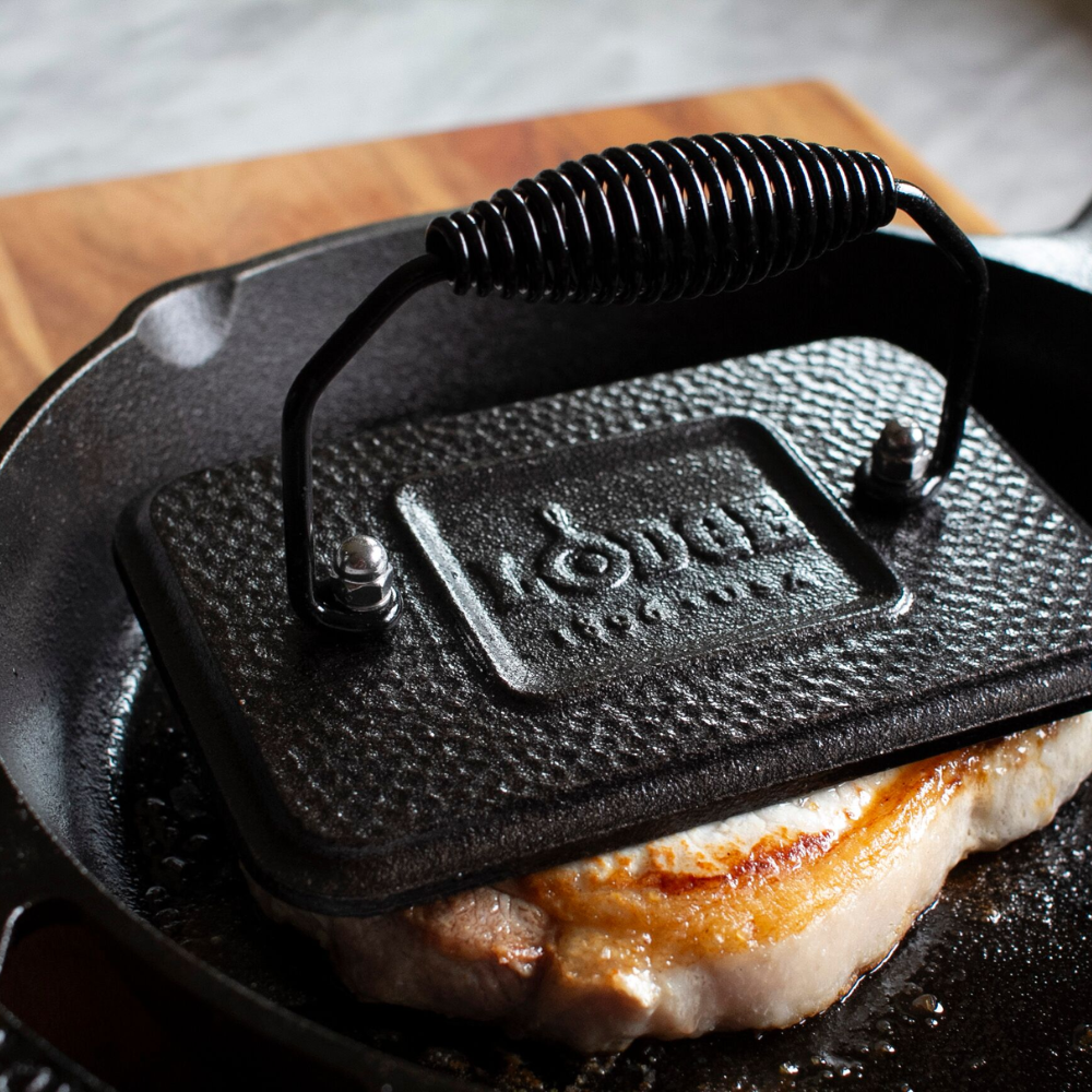 Lodge | LGP3 | 17.1 x 11.4 cm Seasoned Cast Iron Grill Press