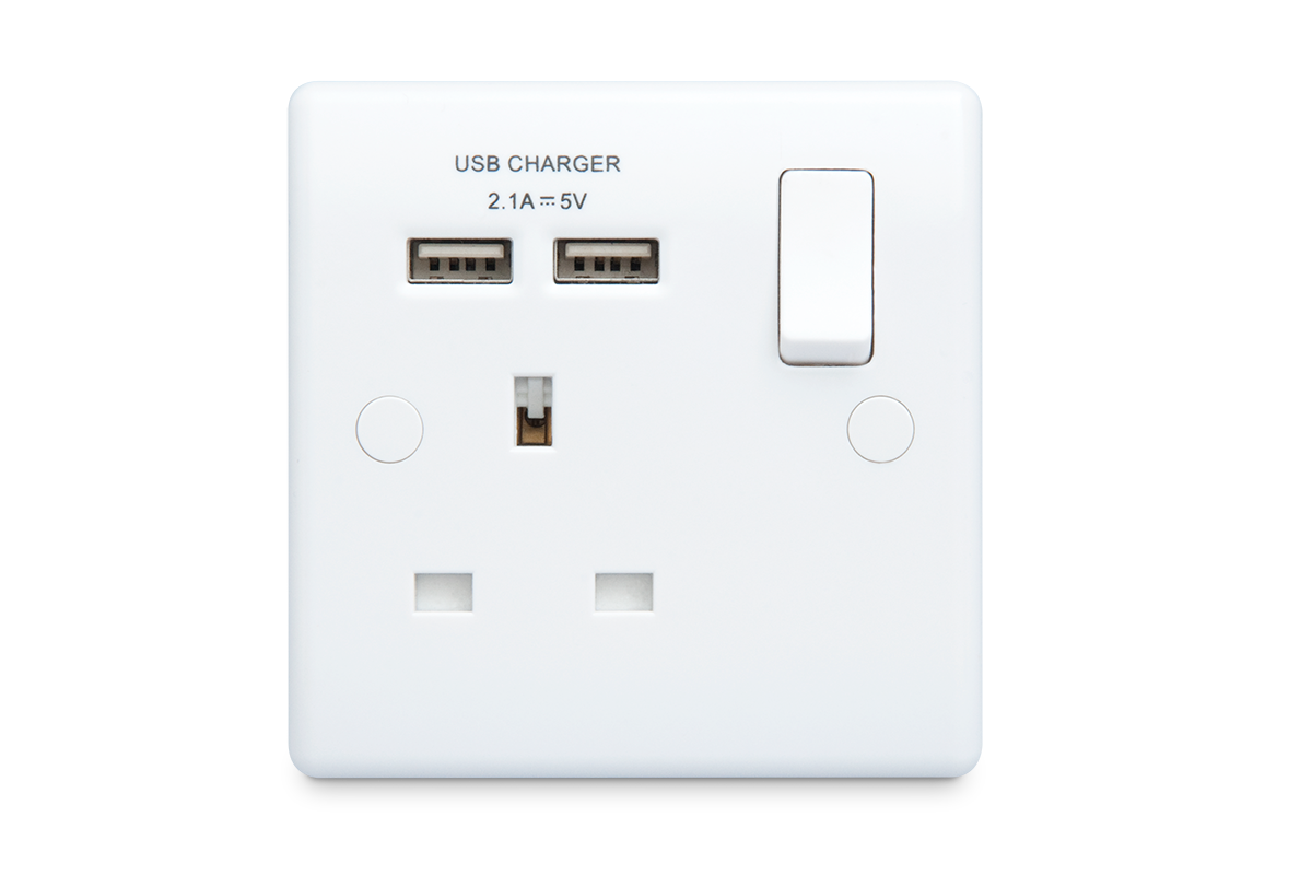 British General | 821U2 | Moulded 13 Amp Power Single Socket with USB Charger, White | 10 Years Warranty