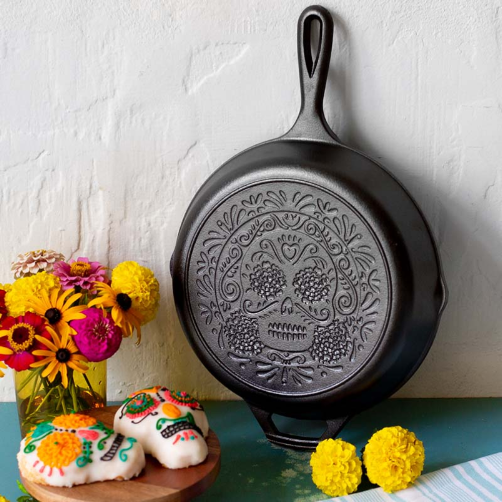 Lodge | L8SKULL | 10.25" Seasoned Cast Iron Sugar Skull Skillet