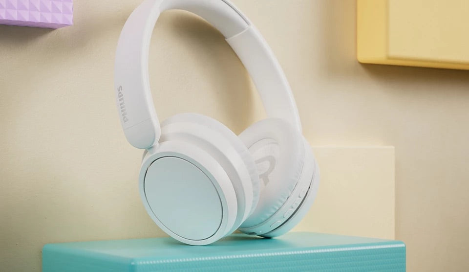 Philips TAH5209 Over-Ear Wireless Headphones | Dynamic Bass | 65 Hrs Play Time | Clear Call